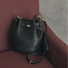 【美品】GIANNI NOTARO レザー　ベルトショルダーバッグ　黒