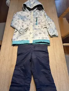スキーウェア　上下セット　130㎝　ホワイト　ネイビー　スノーボードウェア