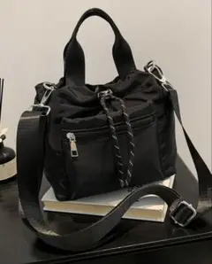 ブラックショルダーバッグ