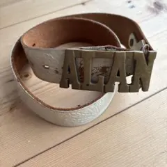 HTC レザーベルト　スタッズベルト　クリーム色　30インチ　型押し