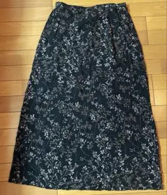 4296 花柄　スカート　紺色