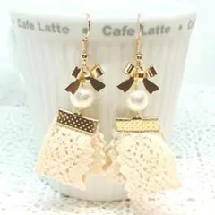 No.95♡レース タッセル &ゴールドリボンピアス