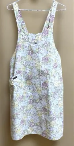 小花柄エプロン
