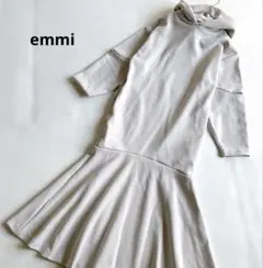 emmi エミ　フーディーカットワンピース　ライトベージュ　サイズ0