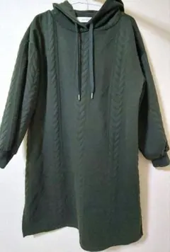チュニック　パーカー　長袖　深緑色　Mサイズ