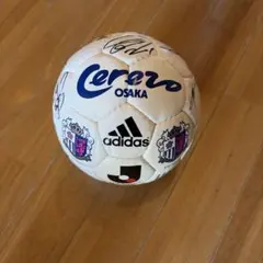 イニエスタ日本初試合記念直筆サインボール - メルカリ