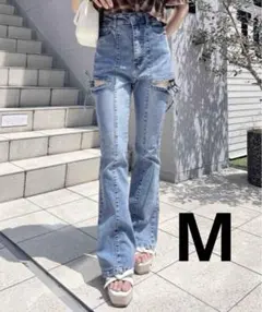 ingni サイドリボンカットアウトフレアデニムパンツ　ブルー M