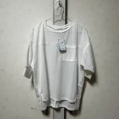 半袖Tシャツ ペンダント付き　カットソー