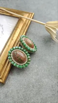 No.118 ハンドメイド天然石『ユナカイト』ビーズ刺繍蝶バネイヤリング