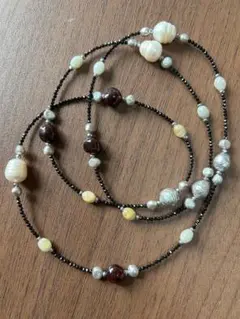 淡水真珠 ブラックスピネル 天然石のロングネックレス