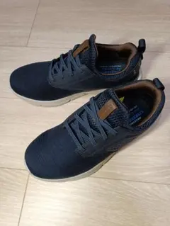 スケッチャーズ スニーカー 軽量 メモリーフォーム