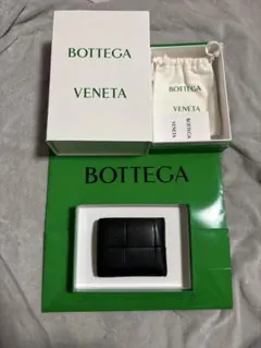 BOTTEGA VENETA ダークモス　二つ折り財布