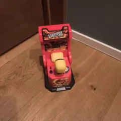 デコピンパンチングマシーン