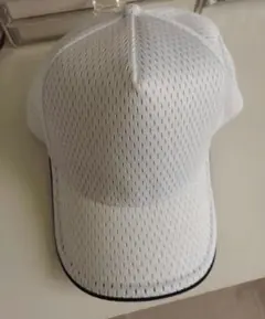 ホワイトメッシュベースボールキャップ