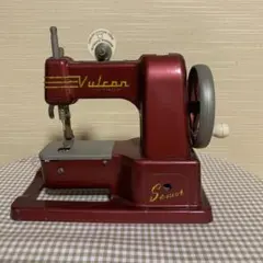 イギリス アンティーク MG社 子ども用ミシン ミニミシン 41zigVC3UyL._UF350,350_QL50_.jpg