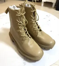 ブーツ ベージュ