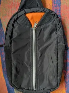 コムサイズム　斜め掛けボディバック