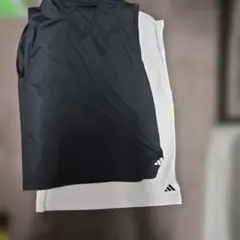 アディダス ノースリーブタンクトップ 2点セット