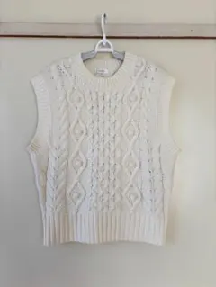 LOWRYSFARM アイボリー ケーブルニットベスト