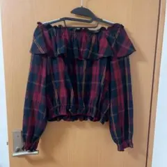 オフショルダー赤黒チェック長袖シャツ