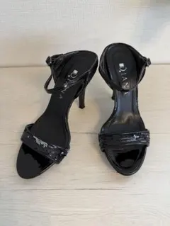 美品　DIANA ブラックストラップサンダル