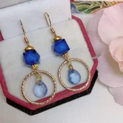 新品未使用 多面カットブルーパーツ ゴールドサークル ピアス