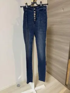 GUESS BONNYハイウエスト スキニーデニムパンツのサムネイル