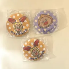 こびとづかん ファンシー刺繍缶バッジ ガチャ アマクリソツ ホトケアカバネ 3点