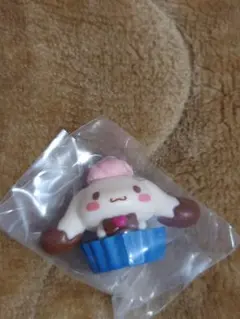 サンリオキャラクターズ　チョコレートドール　シナモロール②