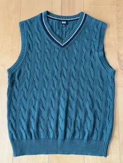 UNIQLO ケーブル編みニットベスト Sサイズ