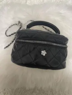 ブラックキルティングショルダーバッグ
