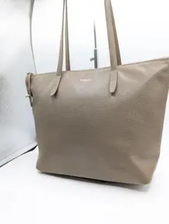 Item thumbnail for item 9a380e2a-5838-456d-bb16-394ce2f8e165