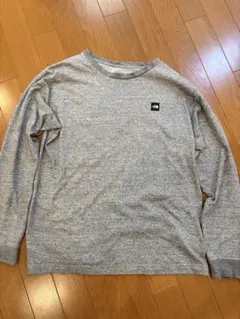 The North Face NT32041 グレー長袖カットソー
