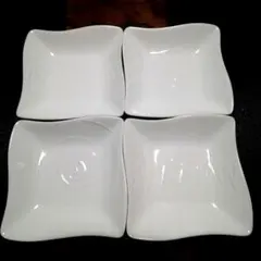 ホワイト波型皿4枚セット