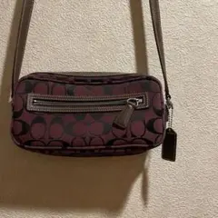 COACH シグネチャー クロスボディ斜め掛け PVCレザーショルダーバッグ