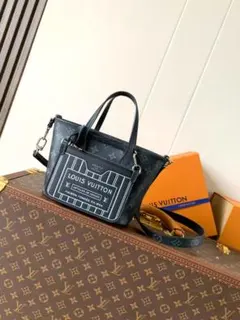 Louis Vuitton ブラック ハンドバッグ