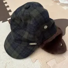 耳当て付きチェックキャップ