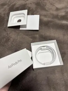 AirPods Pro 充電ケーブル付き