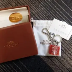 COACH　 オレンジロック型キーホルダー