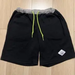 130サイズ 黒ハーフパンツ