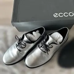 ECCO シルバー レースアップシューズ