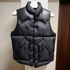 ダウンベスト　サイズ38 ロッキーマウンテン✖️ビームス✖️ブリーフィング ROCKY MOUNTAIN FEATHERBED×BRIEFING×BEAMS＞ダウンベストご予約