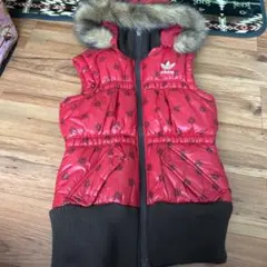 adidasOriginal ダウンベスト 赤