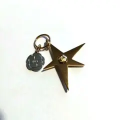 シャネル　ホリデーラッピングチャーム