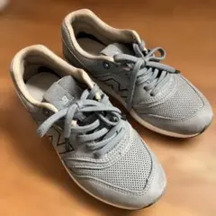 New Balance WL697GRY スニーカー 23.5cmのサムネイル