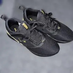 PUMA SOFTRIDE スニーカー ブラック ゴールドのサムネイル
