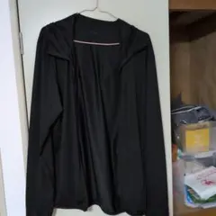 黒 フード付き パーカー