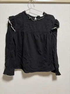 ZARA 黒 フリル付き長袖シャツ （大人着用）⭐︎断捨離SALE