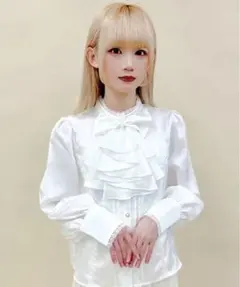 Dreamy mini ribbon cape ブラウス メルフィーメモリー 白 - メルカリ