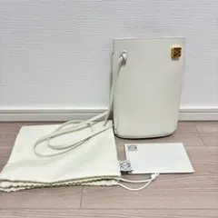 ロエベ ショルダーバッグ ダイスポケット アナグラム レザー　ホワイトのサムネイル